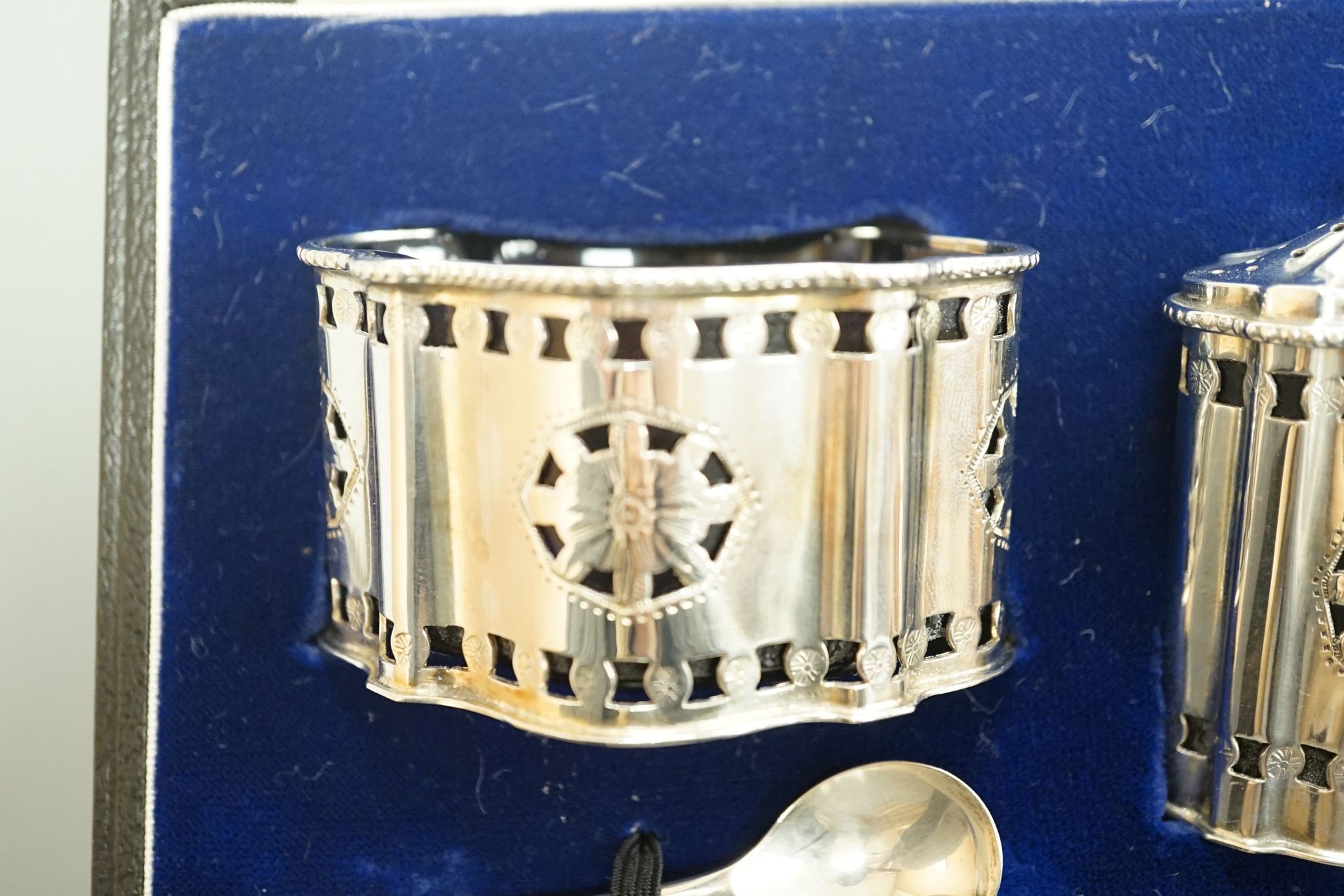 A modern cased three piece silver condiment set, by A. Chick & Sons Ltd, London, 1971.